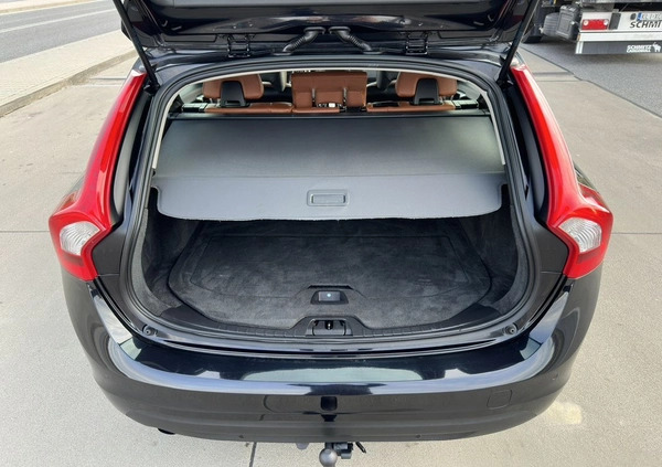 Volvo V60 cena 41000 przebieg: 242000, rok produkcji 2013 z Kłodzko małe 667